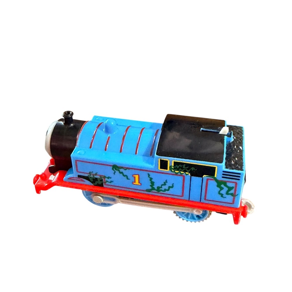 Thomas & Friends TrackMaster Thomas Seaweed Tale of the Brave Motorized Engine